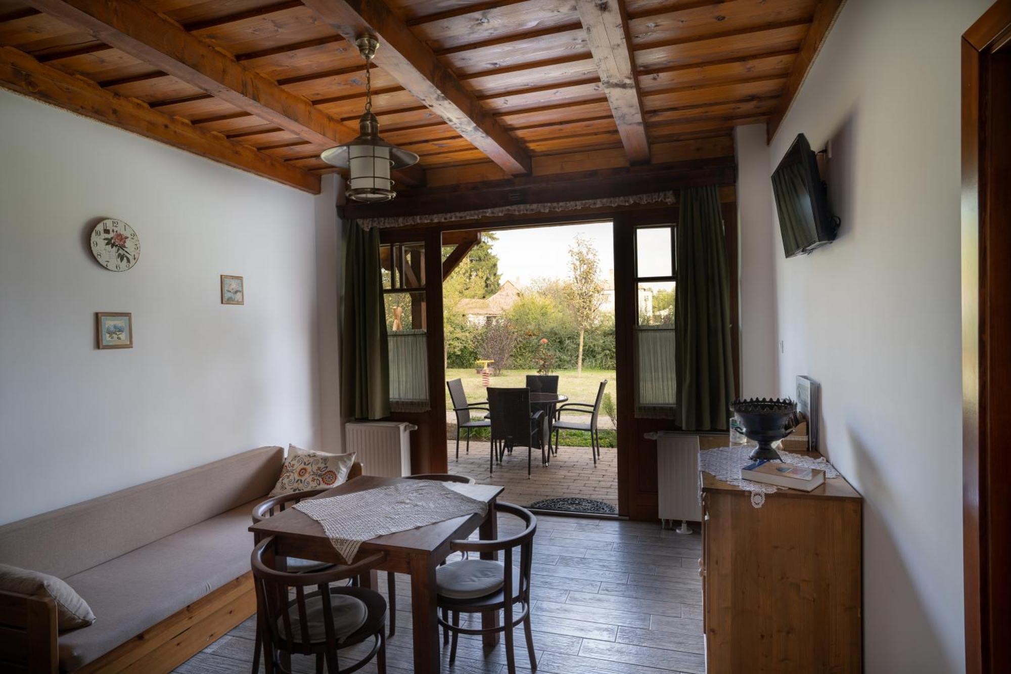Kassai Fogadó Kaposmero Bagian luar foto